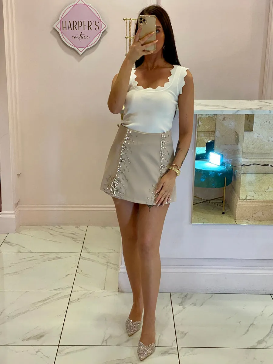 Bront? White Scallop Edge Fine Knit Top