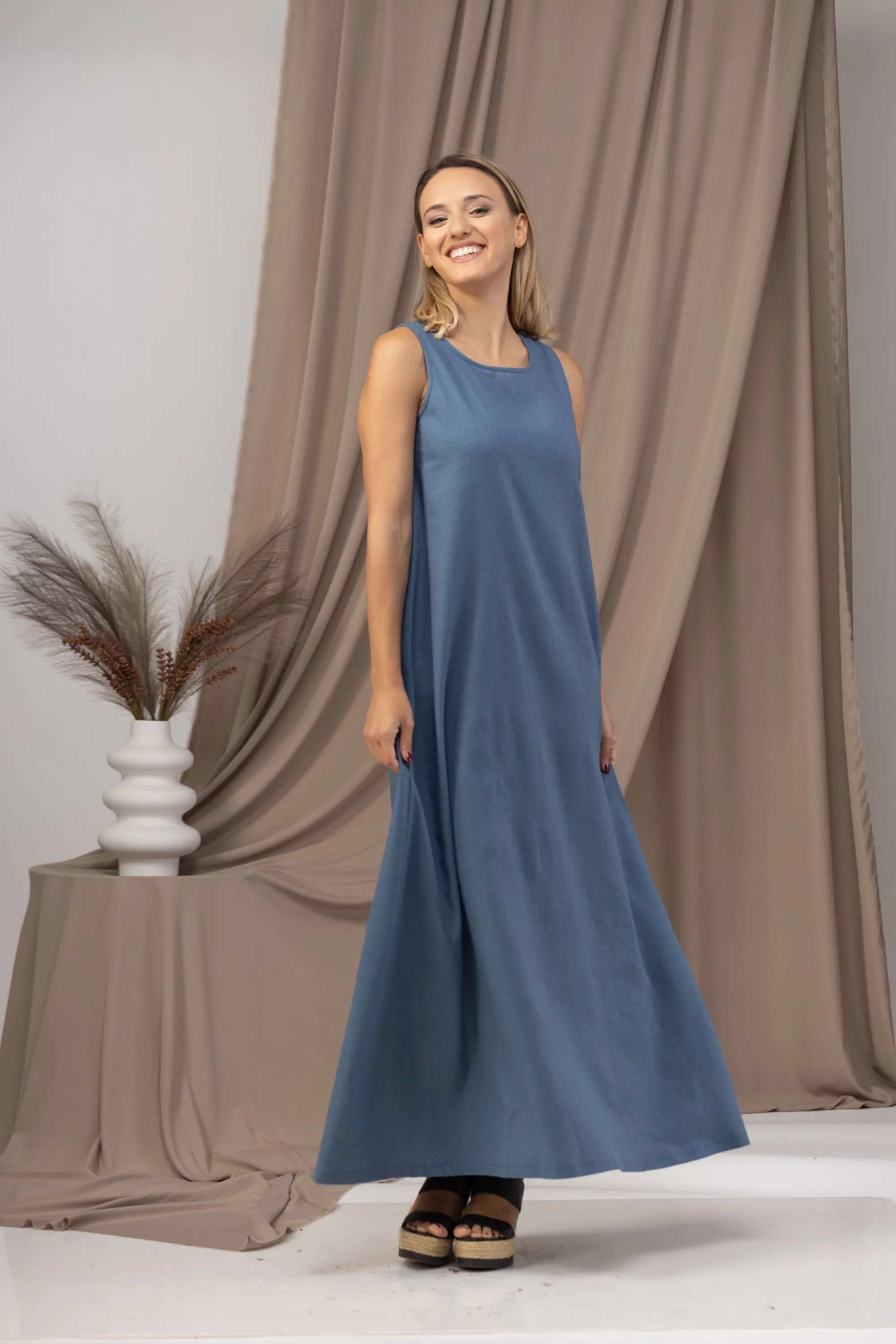Minimalist Linen Maxi Dress