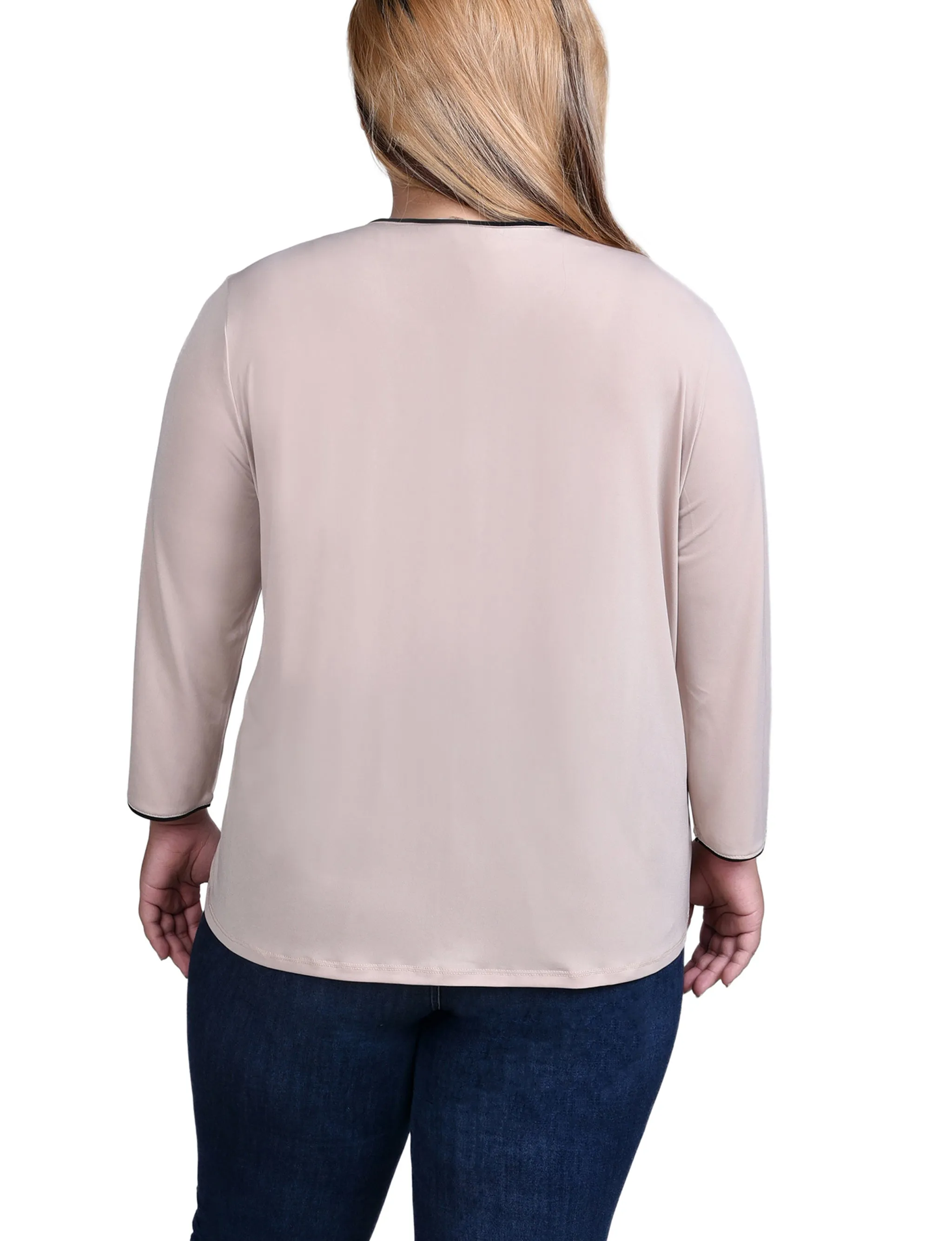 Plus Size 3/4 Sleeve Piped Top